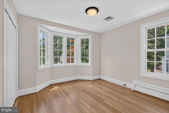 Building Photo - 3113 45th St NW