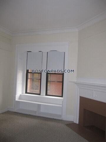 Building Photo - 62 Boylston St