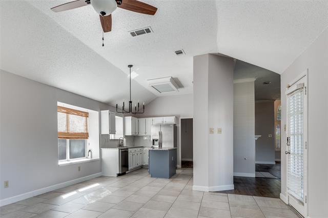 Building Photo - 2608 Glenridge Dr