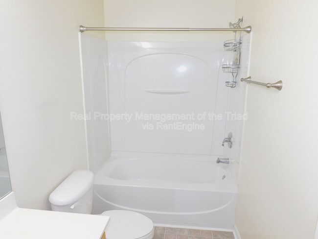 Building Photo - 144 Bridford Downs Dr