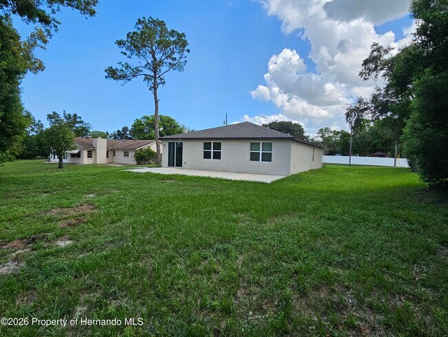 Building Photo - 2353 Glenridge Dr