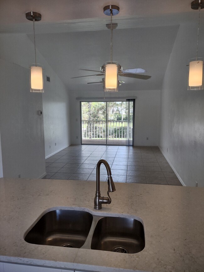Building Photo - 2780 Kings Lake Blvd