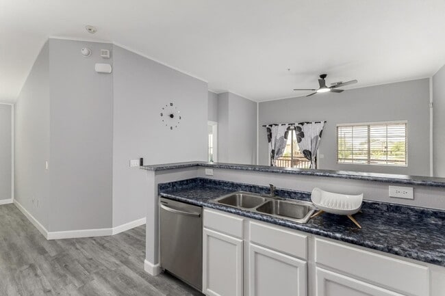 Building Photo - 1350 S Greenfield Rd