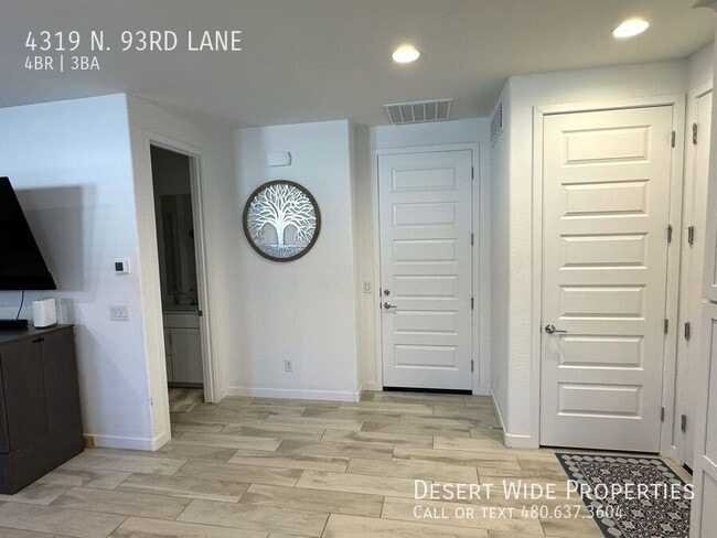 Building Photo - 4319 N 93rd Ln