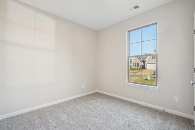 Building Photo - 90 Downy Birch Cv