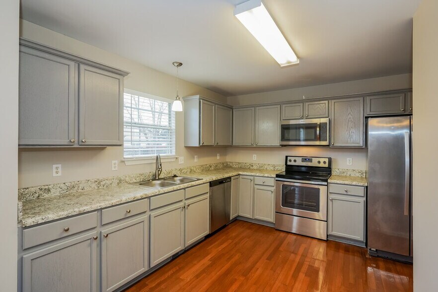 Building Photo - 126 Sumner Meadows Ln