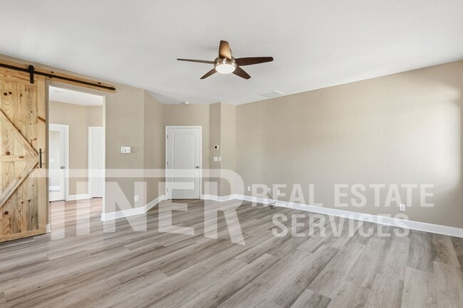 Building Photo - 5444 Noyack Way