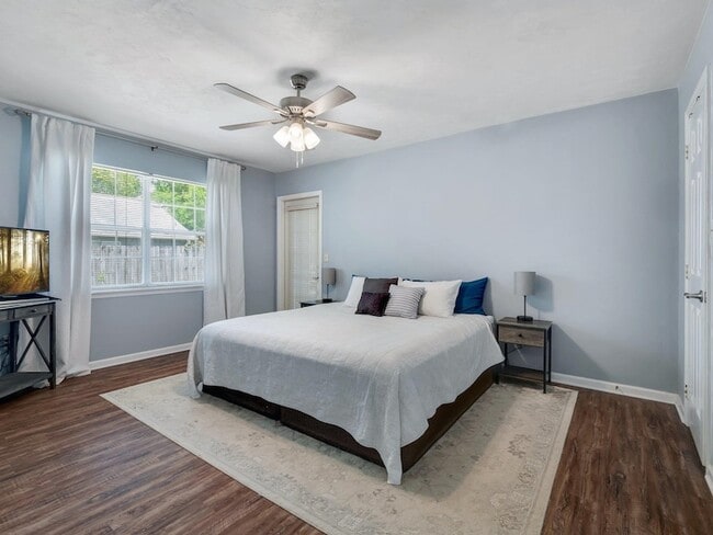 Building Photo - 1572 Cinnamon Bear Cir