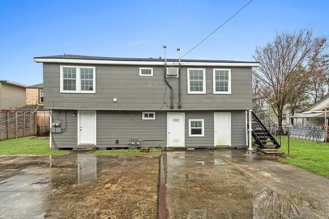 Building Photo - 5244 Leeland St