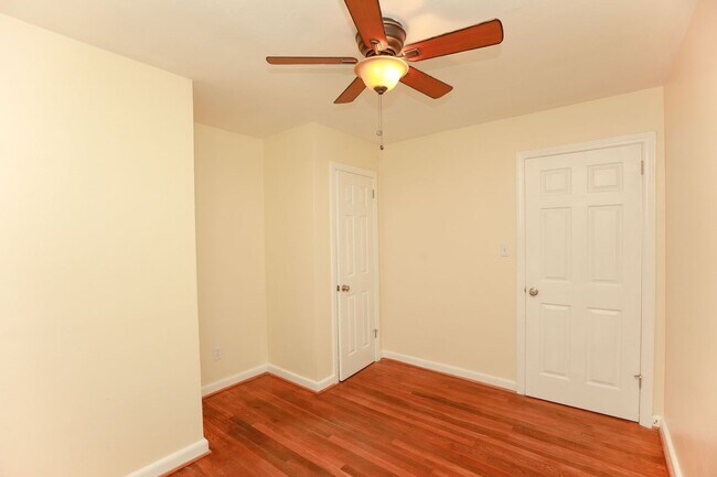 Building Photo - Gorgeous home rental in Virginia Beach!