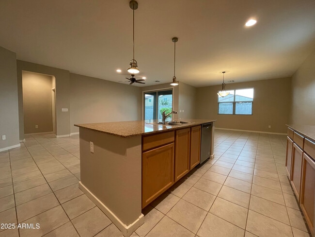 Building Photo - 735 W Micanopy Trl.