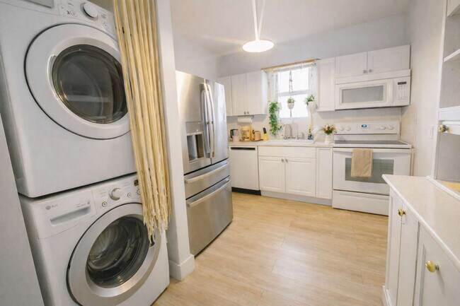 Building Photo - 181 NW 46th St