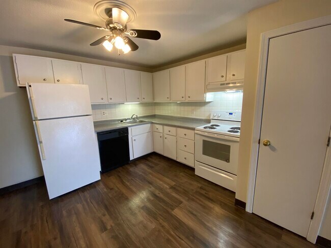 Building Photo - 29 Capron Rd