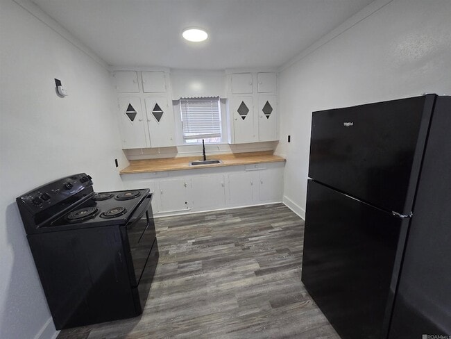 Building Photo - 2920 Sherwood St