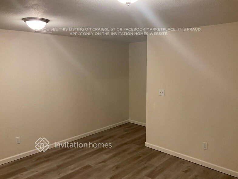 Building Photo - 3420 Birnamwood Dr