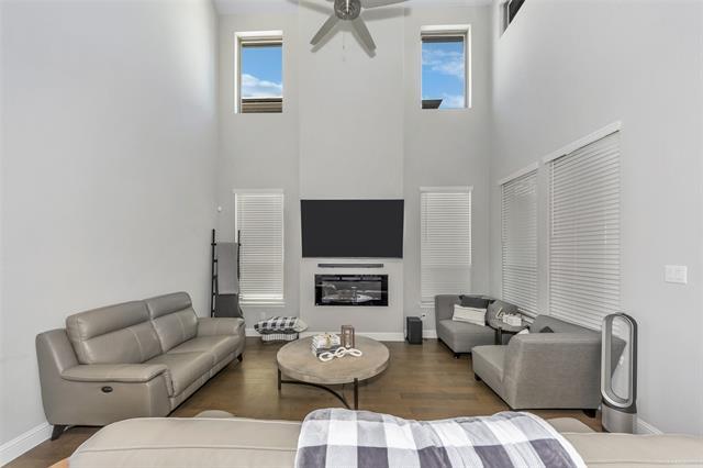 Building Photo - 467 Chambers Pl