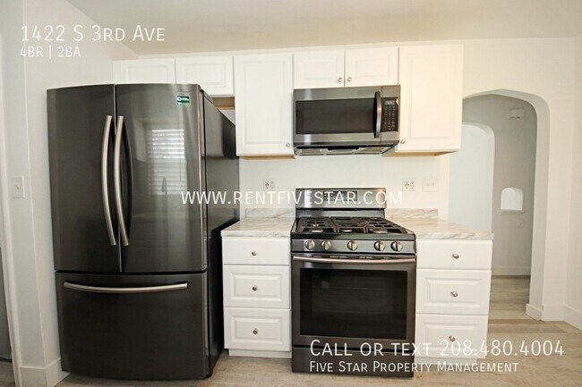Building Photo - 1422 S 3rd Ave