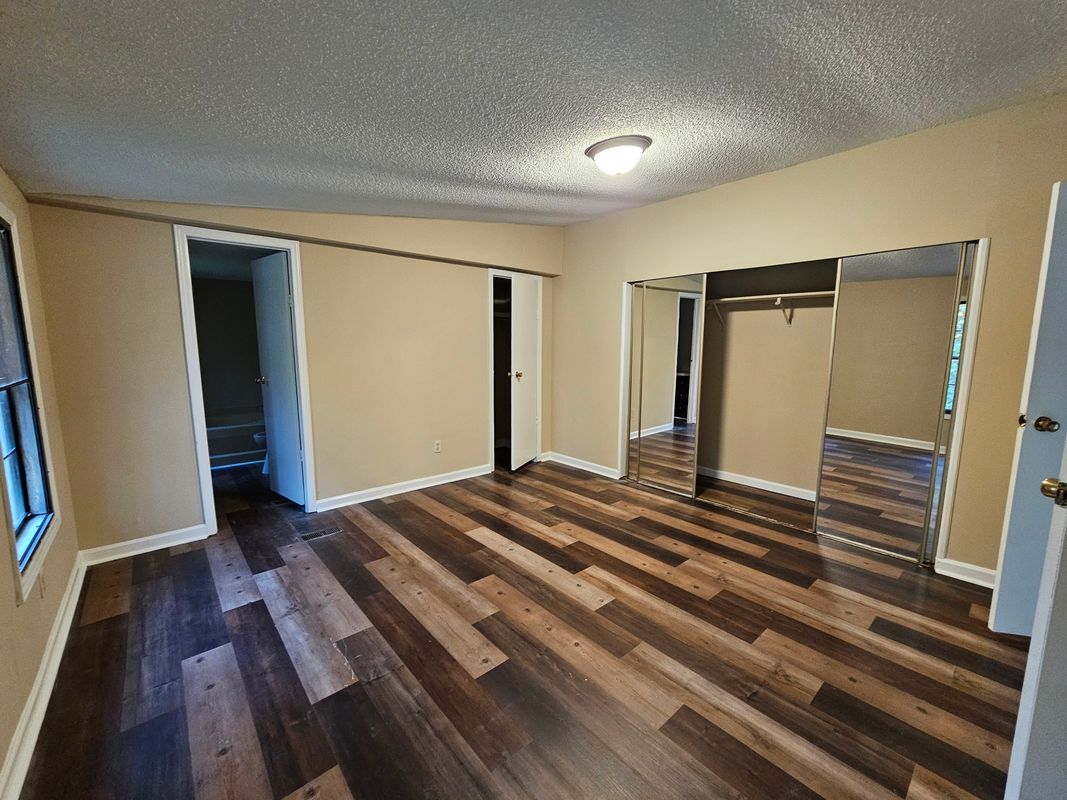 Building Photo - 8363 Raleigh Rd