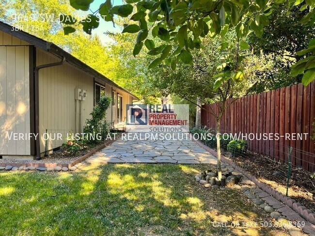 Building Photo - 9649 SW Davies Rd