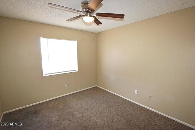 Building Photo - 410 E 9th Ave