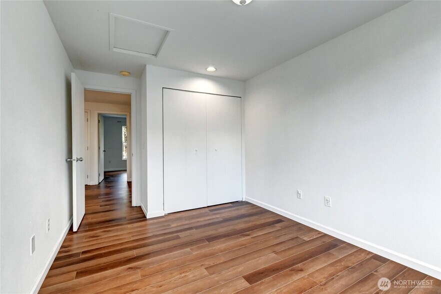 Building Photo - 4180 244th Pl SE