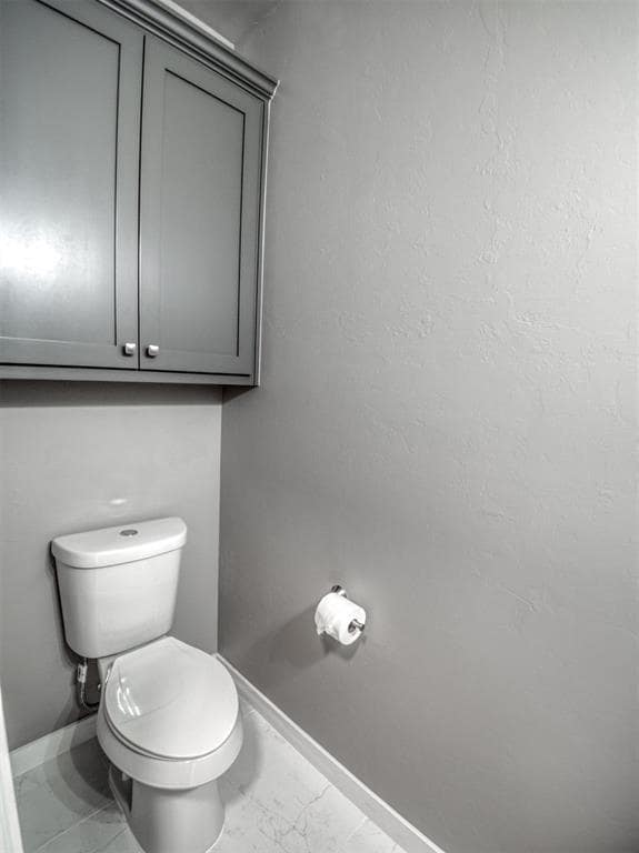 Building Photo - 609 Abadan Dr