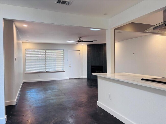 Building Photo - 3700 Cookstown Dr