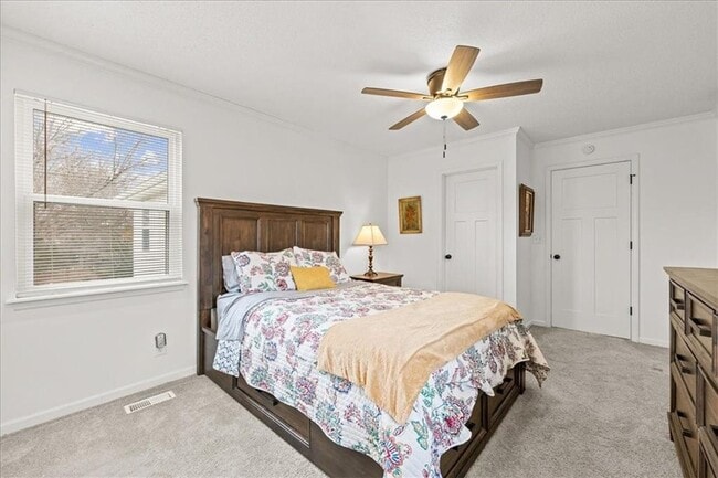 Building Photo - {10710} Updated Overland Park Townhome + Blue Valley Northwest + Two Car Garage