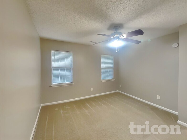 Building Photo - 2023 Westminster Ln