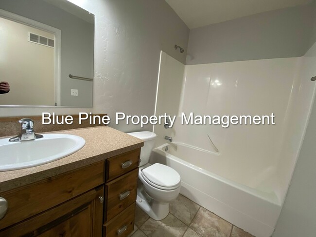 Building Photo - 3865 Cobalt Dr