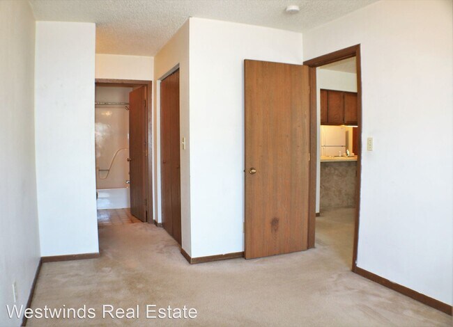 Building Photo - 2 br, 2 bath Apartment - 521 Kirkwood Aven...