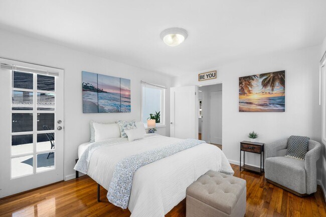 Building Photo - Charming 2 Bed 1 bath "fully furnished monthly rental" in La Jolla Village.