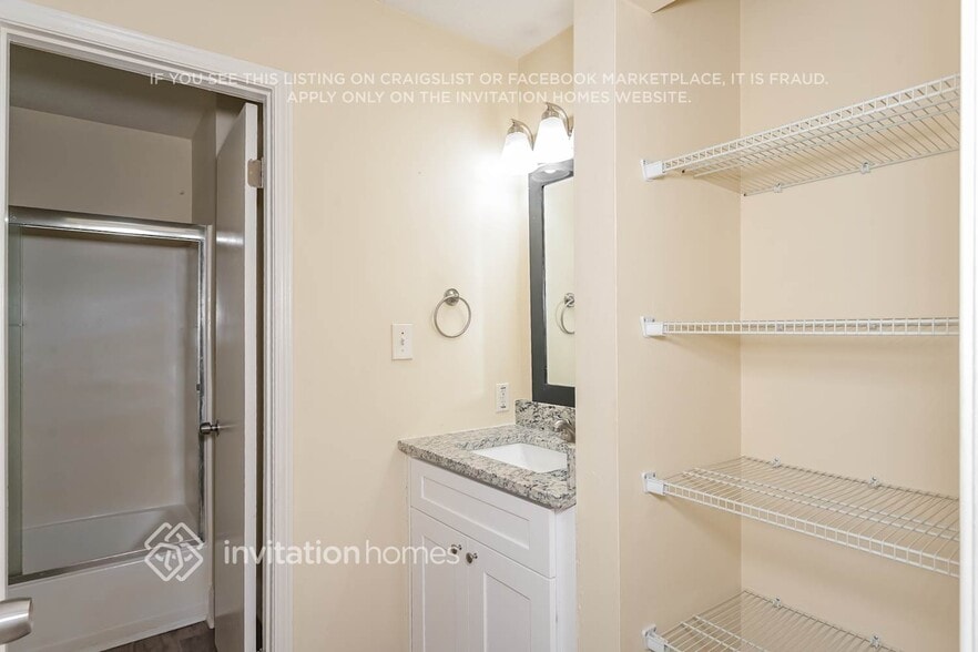 Building Photo - 612 Brighton Dr NW