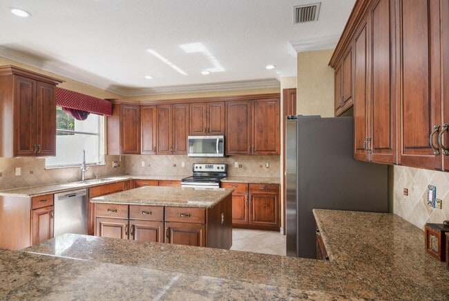 Building Photo - 8273 Emerald Winds Cir