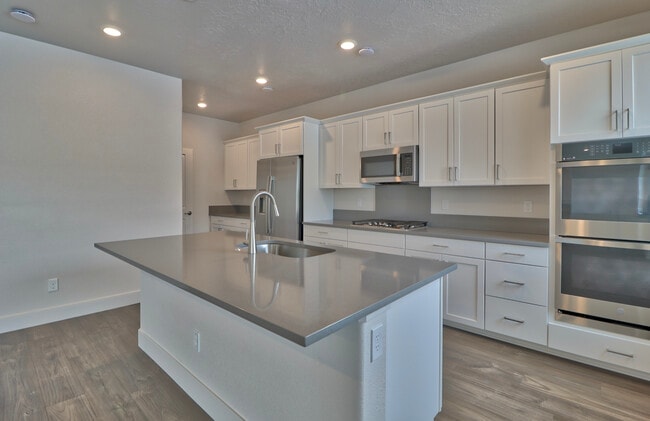Building Photo - 5397 S Perlite Ave