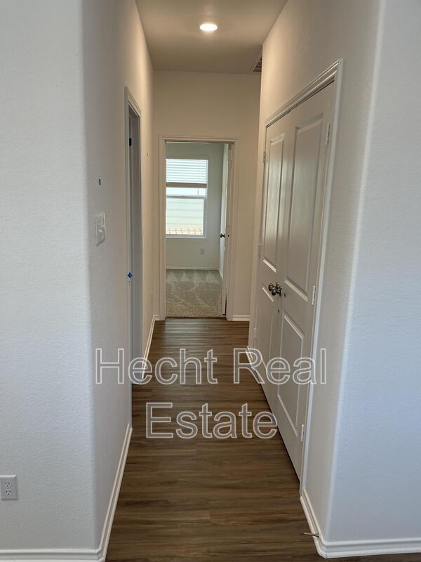 Building Photo - 267 Geode Glen