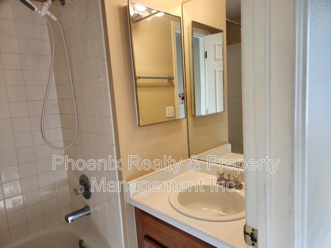 Building Photo - 1209 Warrior Way