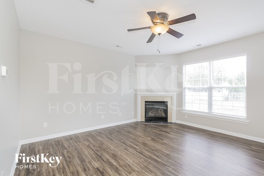 Building Photo - 14016 Millers Creek Ln