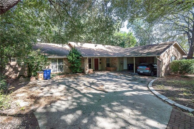 Building Photo - 9104 Quail Creek Dr