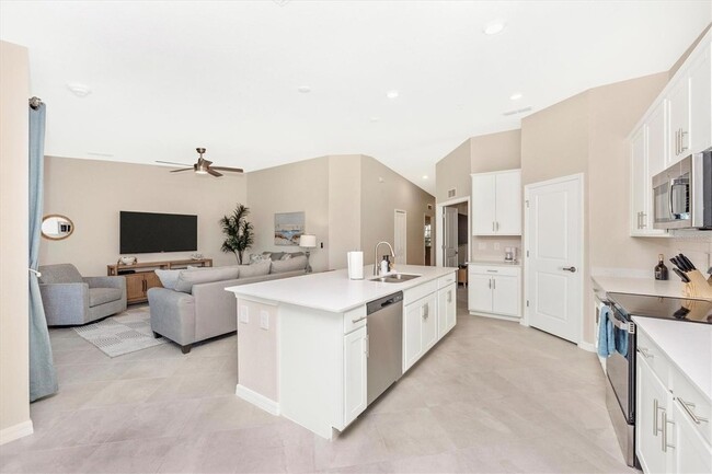 Building Photo - 17500 Opal Sand Dr