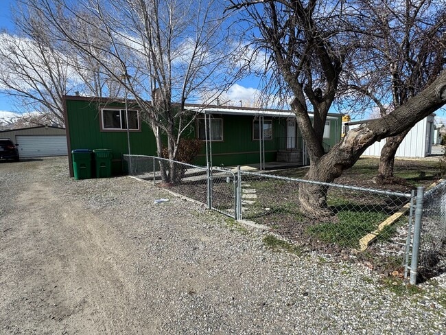 Building Photo - Manufactured home in Lemmon Valley- 3-bedroom 2 bath, huge yard! Pet friendly!