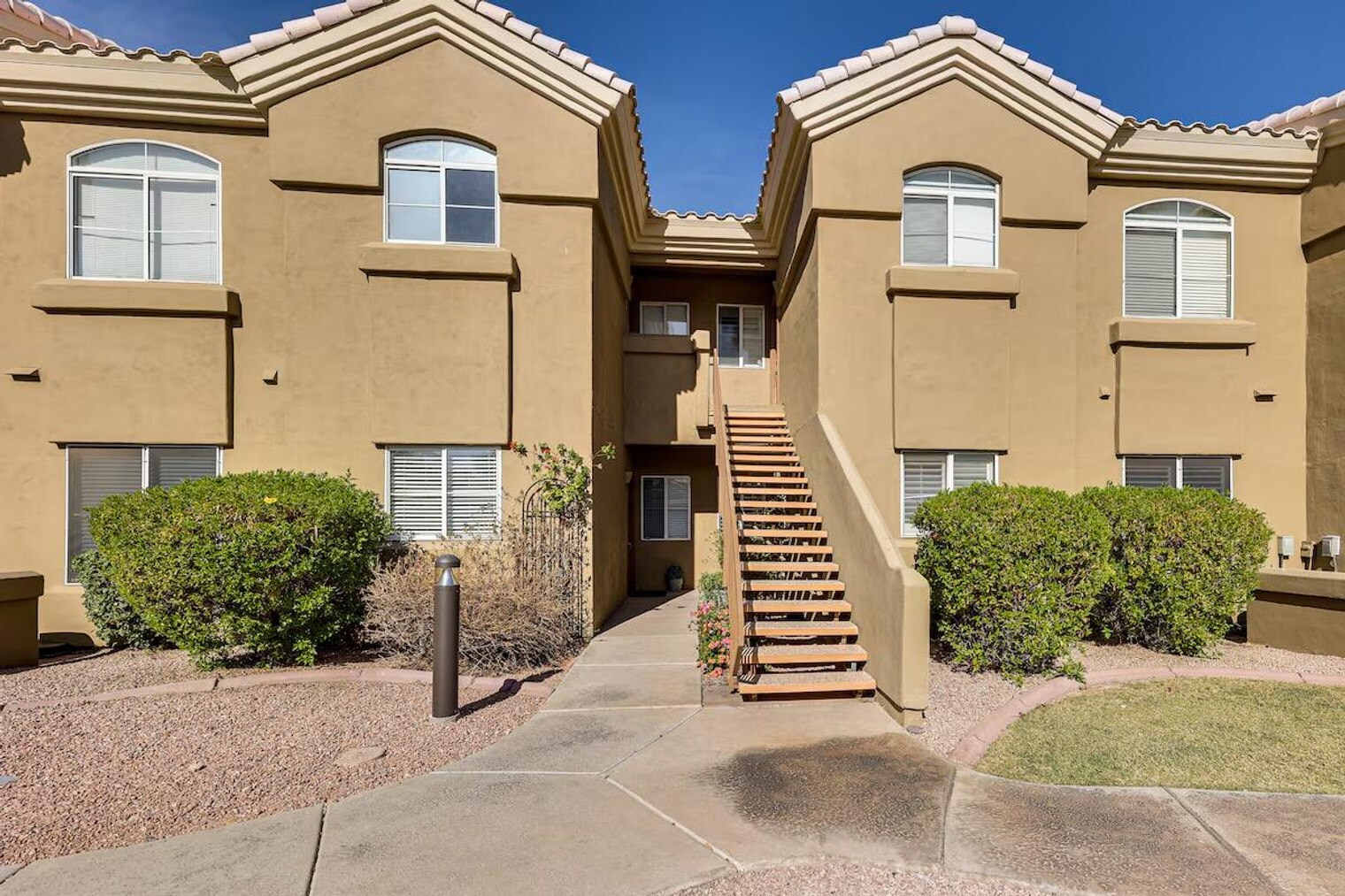 Building Photo - 5335 E Shea Blvd