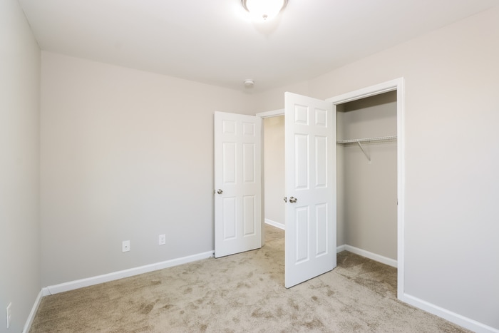 Building Photo - 1908 Madison Rd