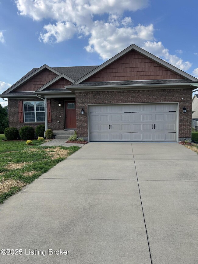 Building Photo - 220 Meadowcrest Dr