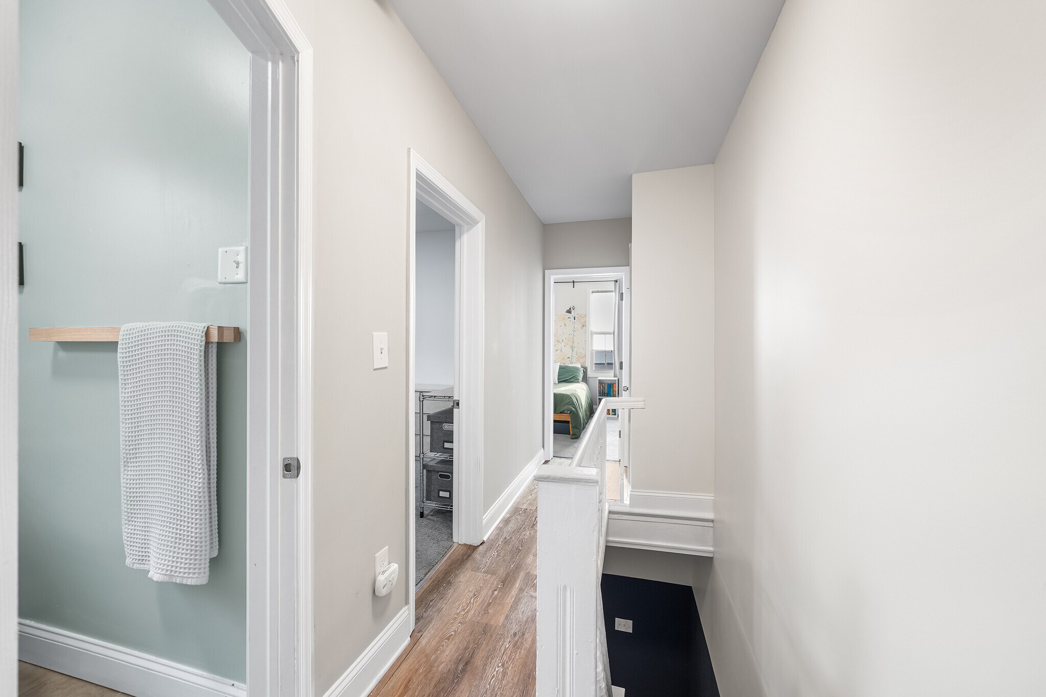 Building Photo - 1542 N Hollywood St