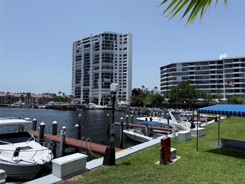 Building Photo - 600 Three Islands Blvd