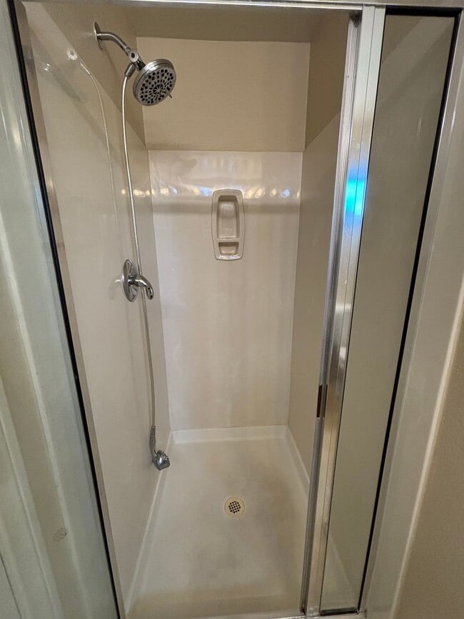 Building Photo - Gorgeous 3Bed/2.5Bath, 2-Story Home located in the SW part of the valley