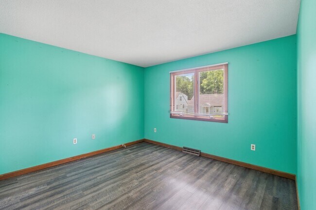 Building Photo - 290 Tremont St