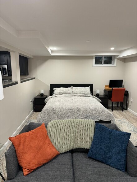 Building Photo - 171 Foster St