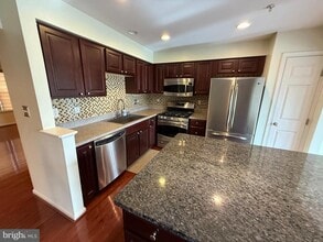 Building Photo - 7211 Maidstone Pl